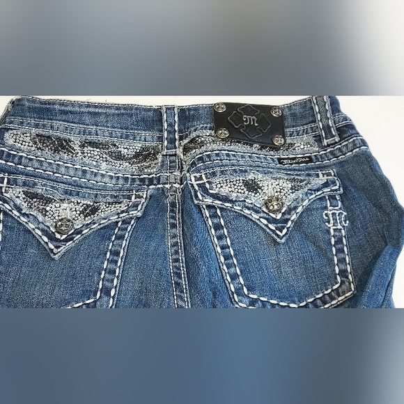 Miss Me JE5124EL Easy Boot Bejeweled Back Pocket Jeans Size 30 Pre-owned - Picture 7 of 8